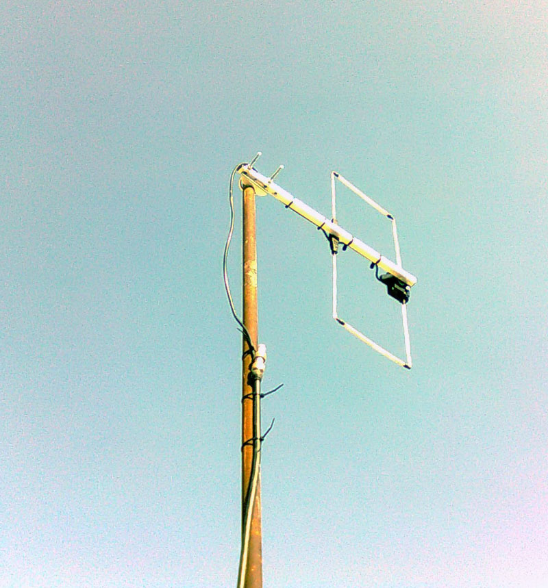 Antenna on a 6 meters mast for pattern test.jpg